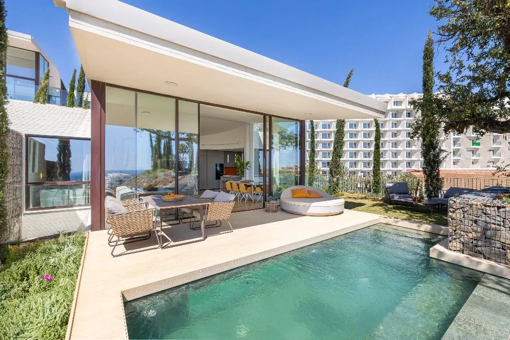 VILLA FOUR BEDROOMS THREE BATHROOMS Room, Leiro Residences - Preferred Hotels & Resorts, Costa Del Sol