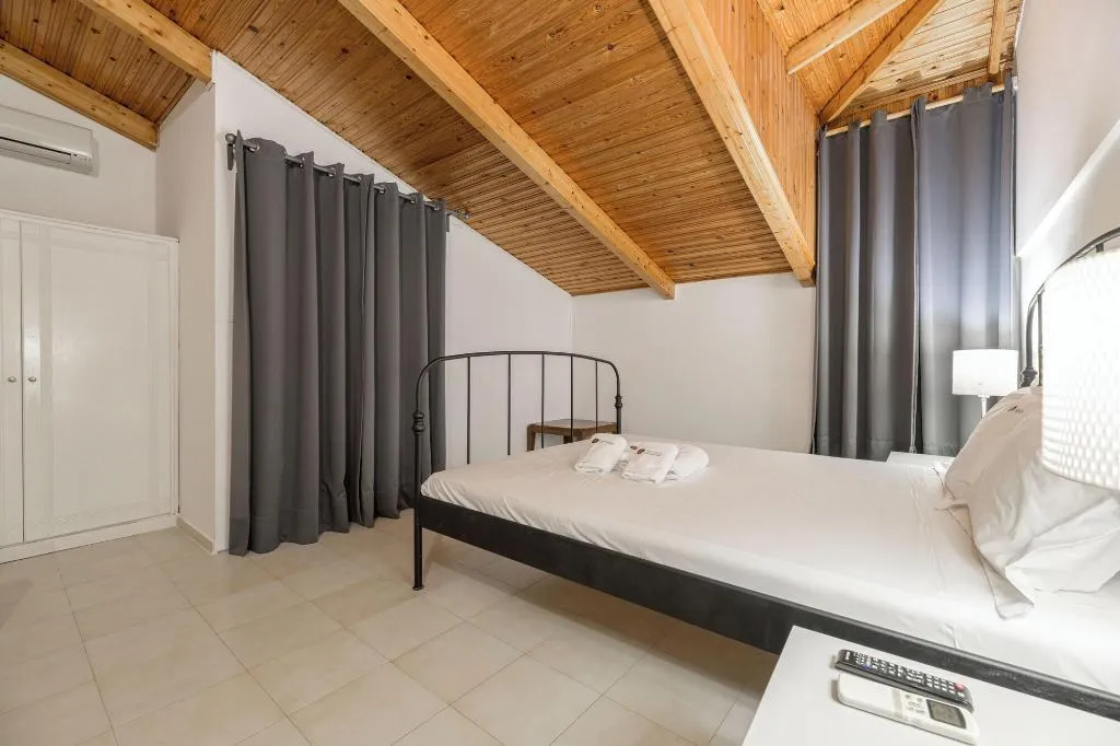 Room, Denise Studios & Apartments, Zante
