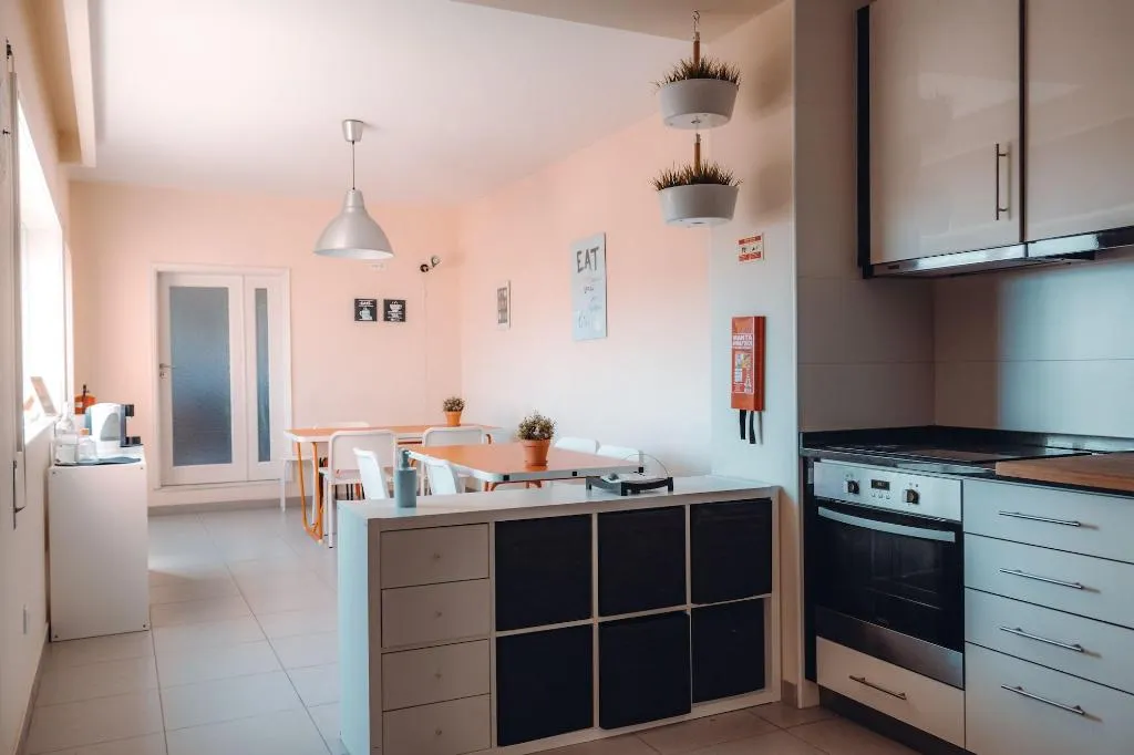 Room, The Beach Corner Guesthouse, Porto