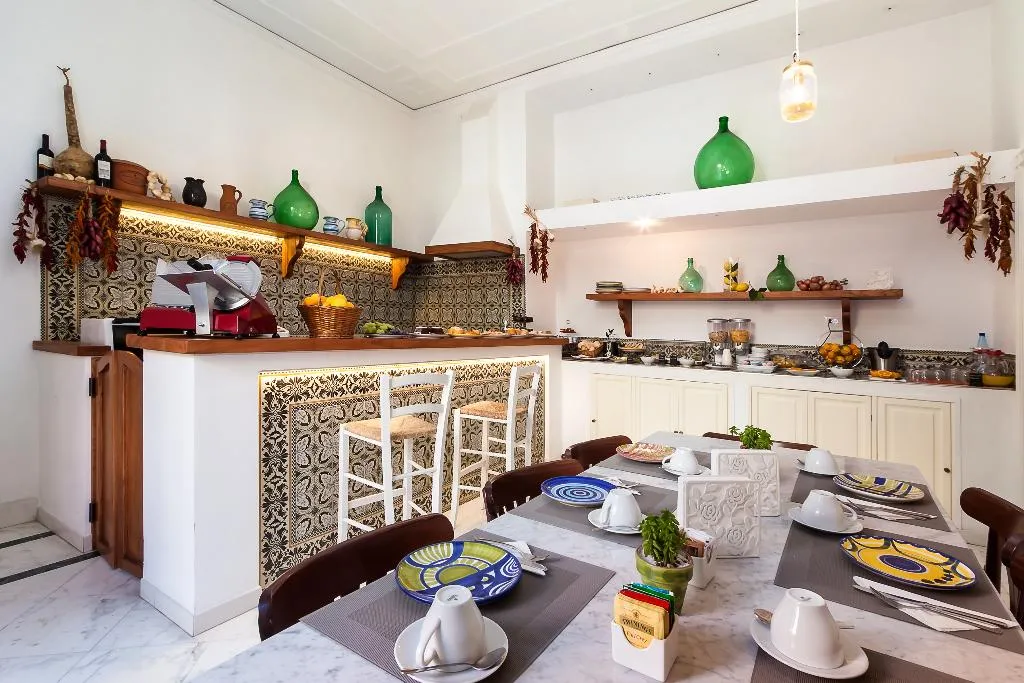 Restaurant, Palazzo Starace, Naples