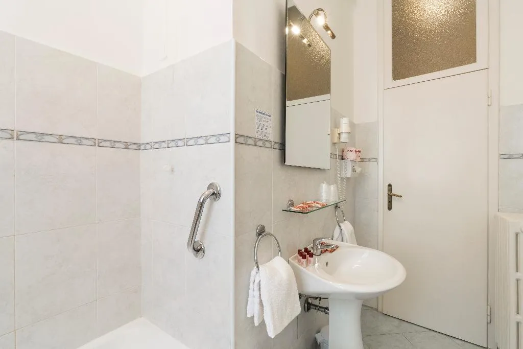 TRIPLE CLASSIC Room, Palazzo Guardi, Venice