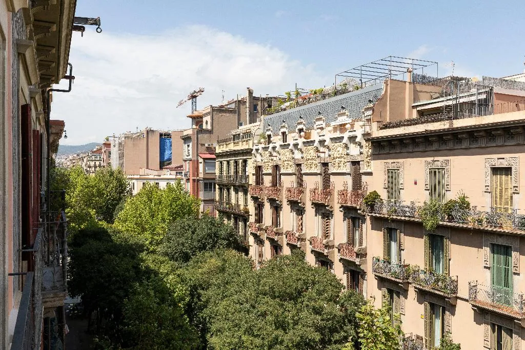 APARTMENT TWO BEDROOMS TWO BATHROOMS Room, Aspasios Urquinaona Design, Barcelona