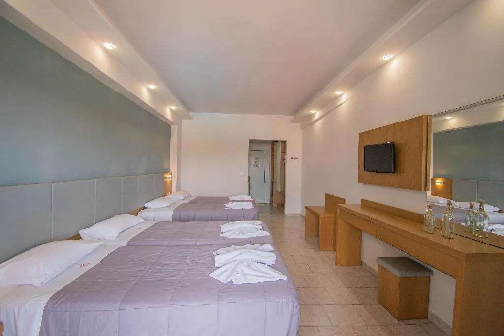 FAMILY ROOM SUPERIOR WITH BALCONY Room, Dennys Inn, Zante