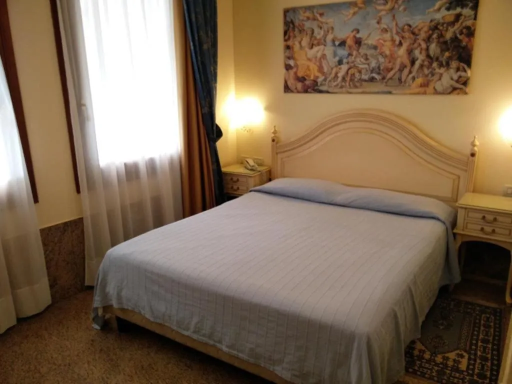 DOUBLE STANDARD Room, Ca' Formenta, Venice