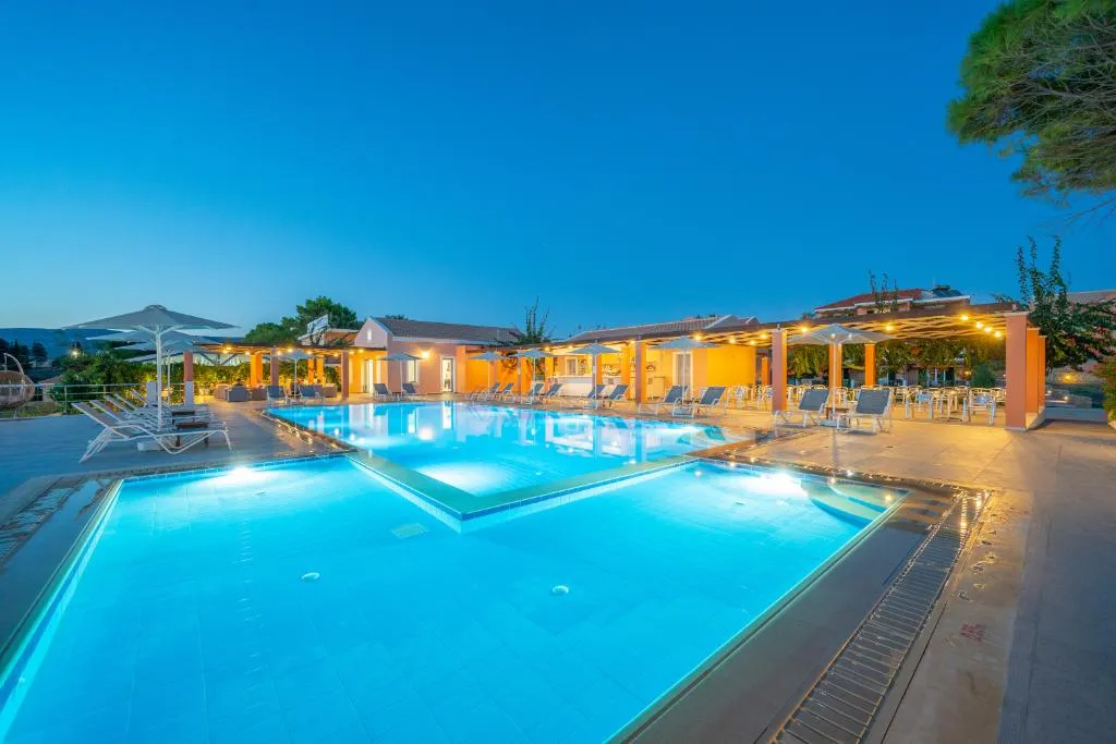 Pool, Remetzo Village, Kefallinia