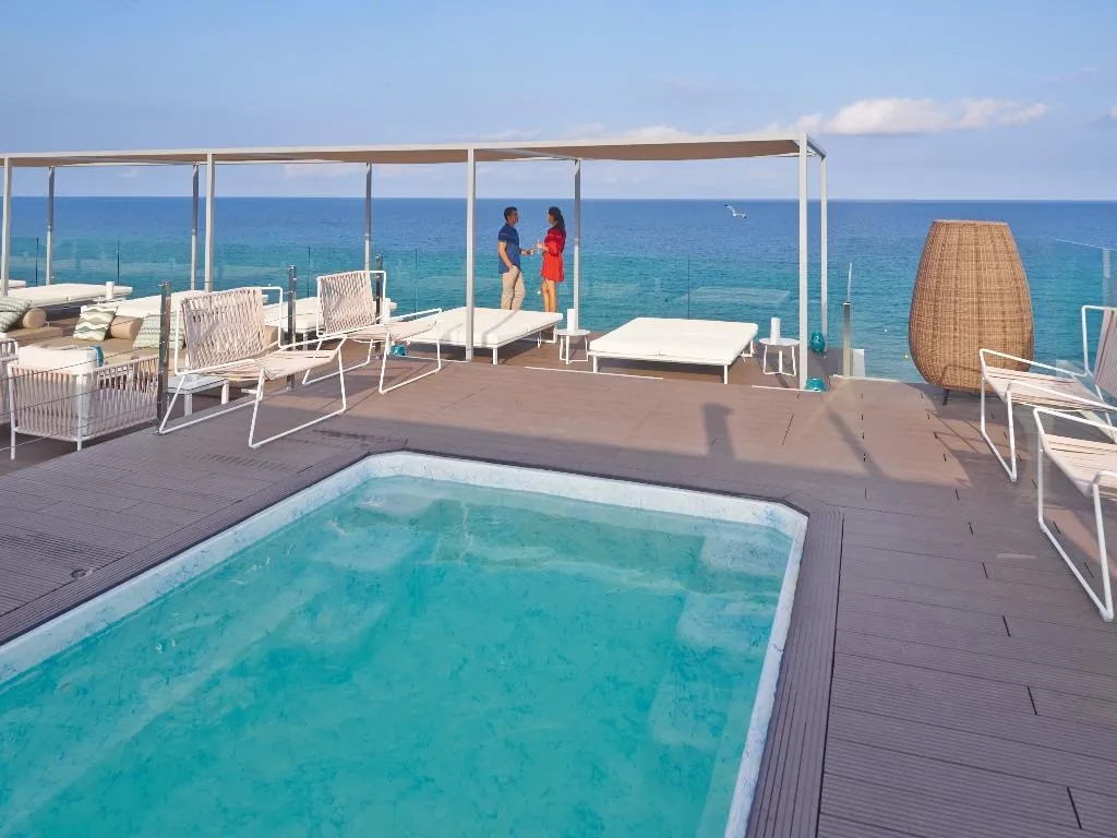 Pool, Kyrat Amarac, Majorca