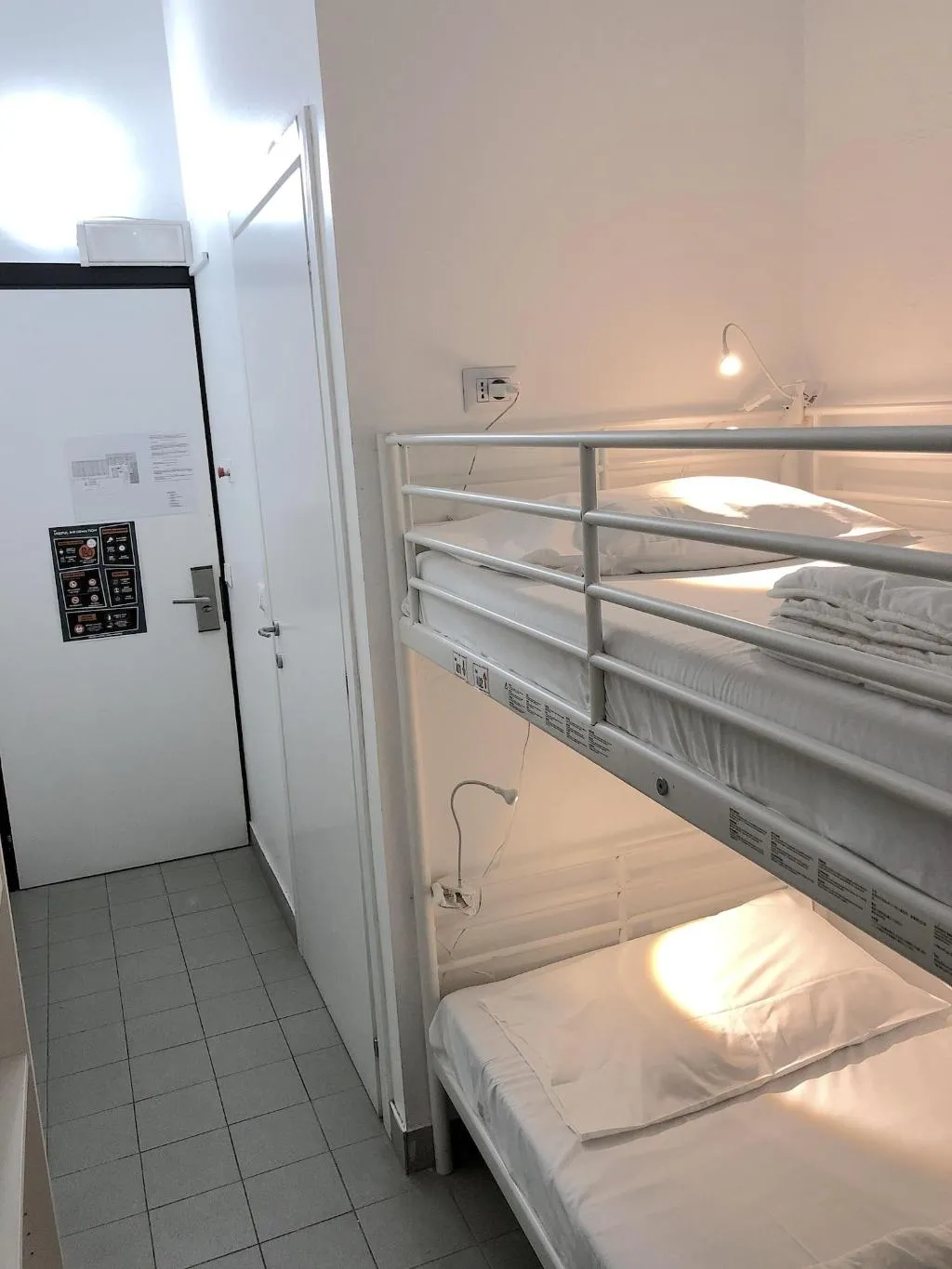 Room, Queen Hostel, Milan