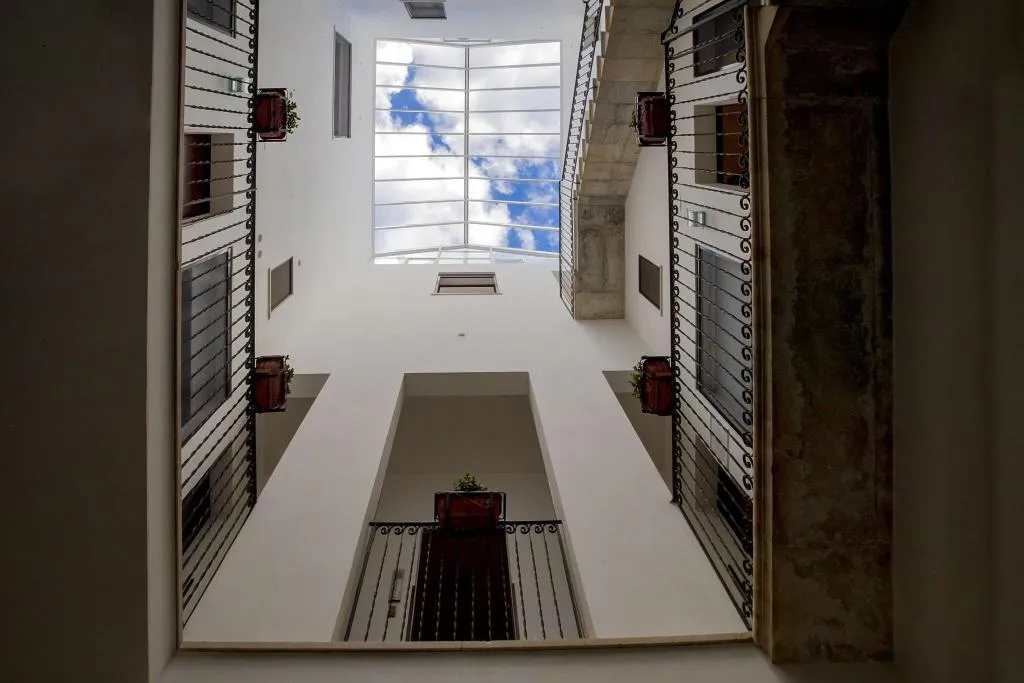 Lobby, Soleterraluna, Palermo