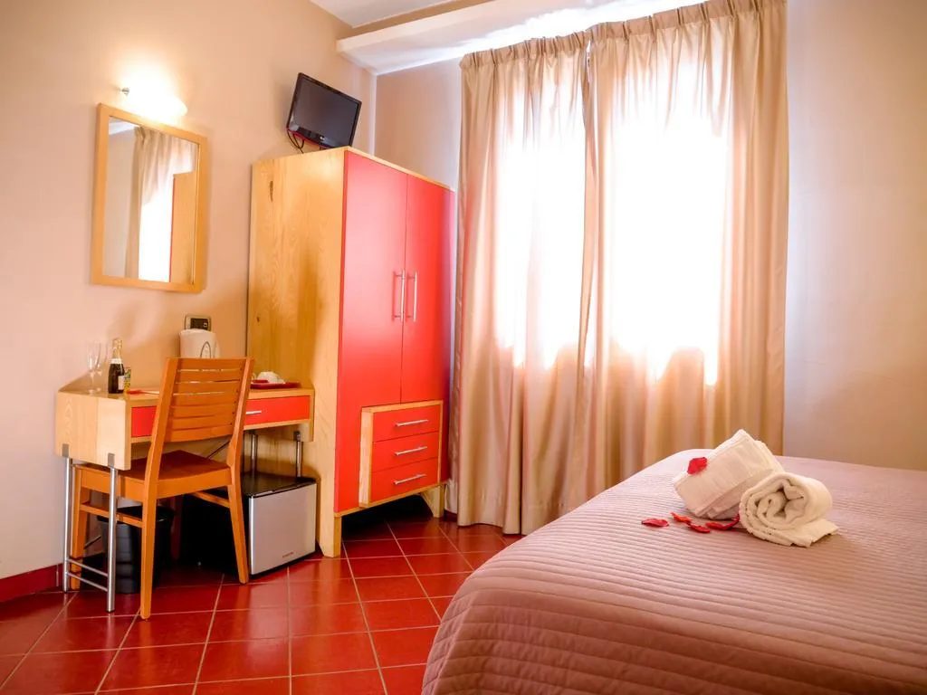 DOUBLE SUPERIOR Room, Hotel Diana Pompei, Naples