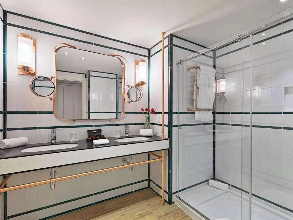 SUITE KING SIZE BED Room, H10 Cubik, Barcelona