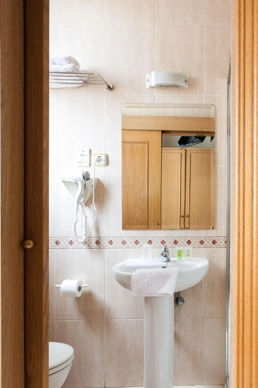Room, Josefina Hostal, Madrid
