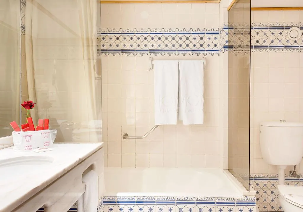 STUDIO DELUXE Room, Muthu Oura Praia Hotel, Algarve
