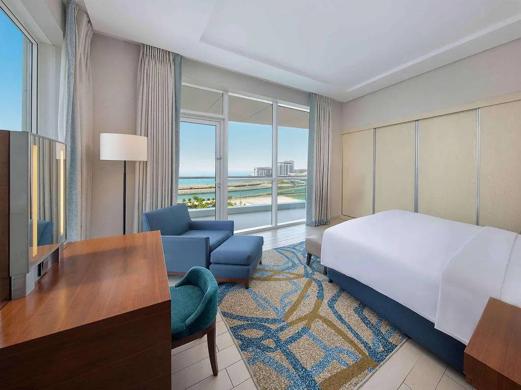 SUITE WITH KITCHENETTE Room, DoubleTree by Hilton Dubai, Jumeirah Beach, Dubai