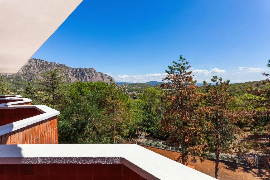 DOUBLE SINGLE USE SUPERIOR WITH DOUBLE BED Room, Checkin Montserrat, Barcelona