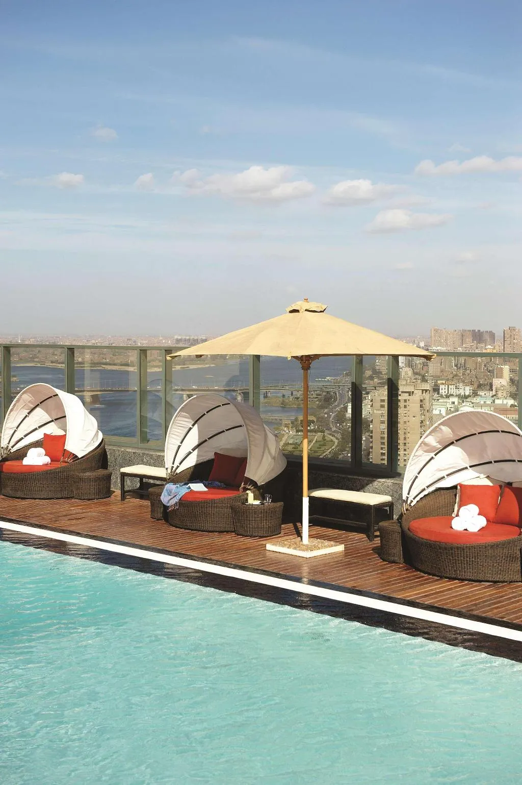 Pool, Fairmont Nile City, Cairo