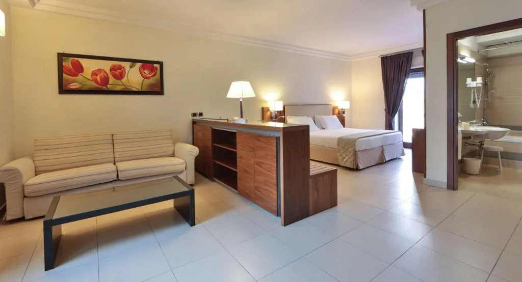 TRIPLE STANDARD Room, Suites & Residence Hotel, Naples