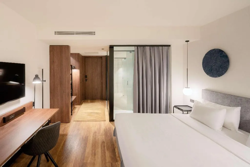 FAMILY ROOM STANDARD Room, Radisson Blu 1882 Hotel, Barcelona Sagrada Familia, Barcelona