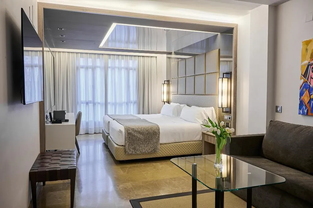 Room, VP Madroño, Madrid