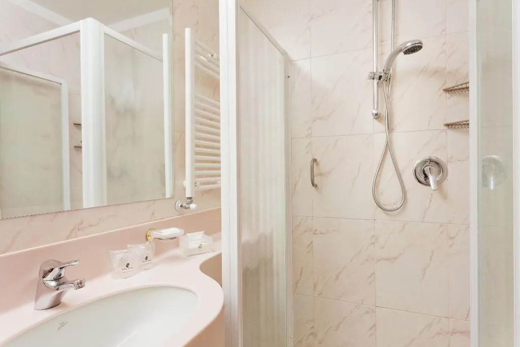 SINGLE ANNEX Room, Hotel Berna, Milan