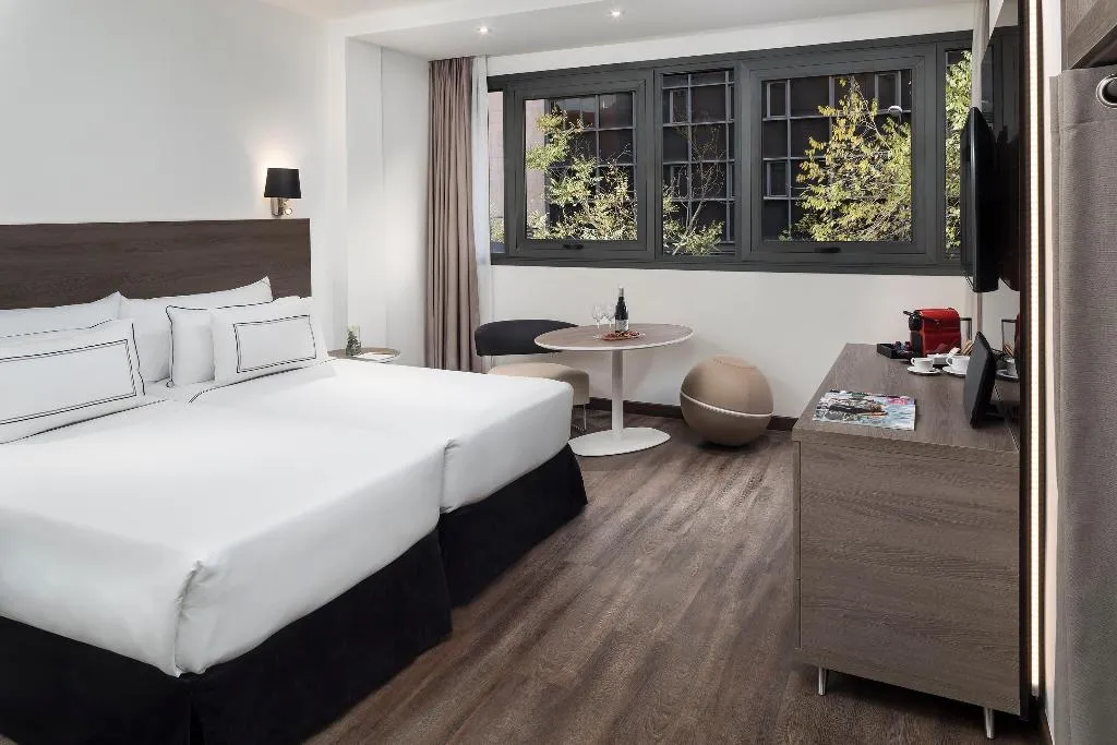 Double or Twin STANDARD Room, Melia Madrid Serrano, Madrid