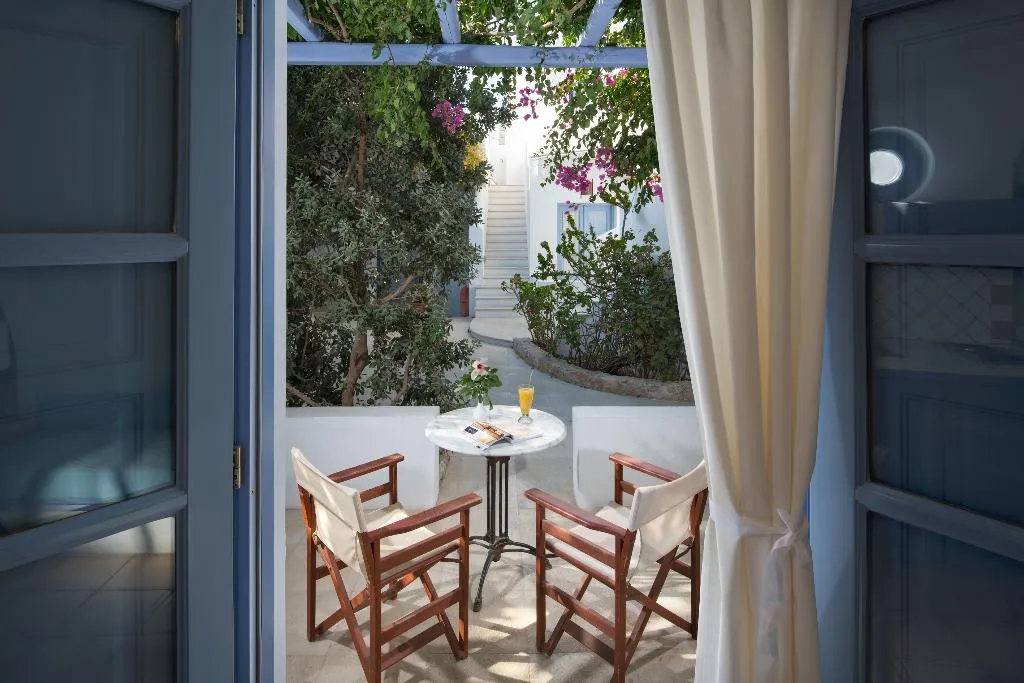 SUITE CAPACITY 2 Room, Meltemi Suites, Santorini