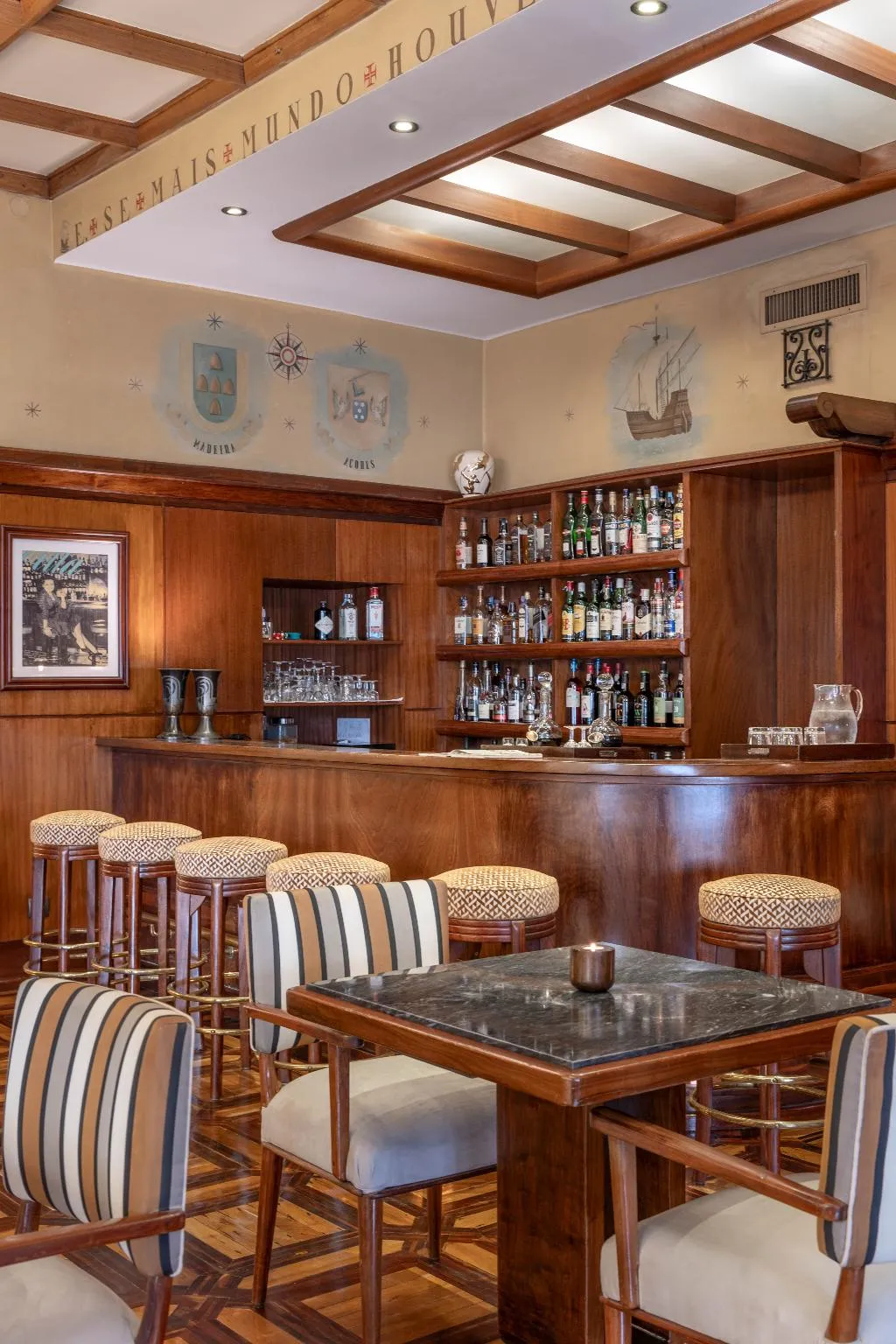 Bar, Hotel Britania Art Deco, Lisbon