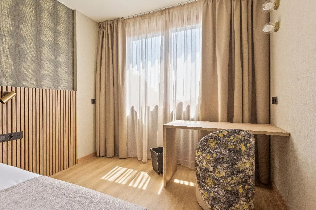 Double or Twin SUPERIOR Room, Acta Piramides, Madrid