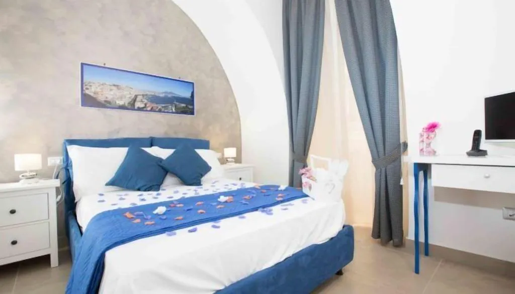 Room, Chiaia Suites, Naples