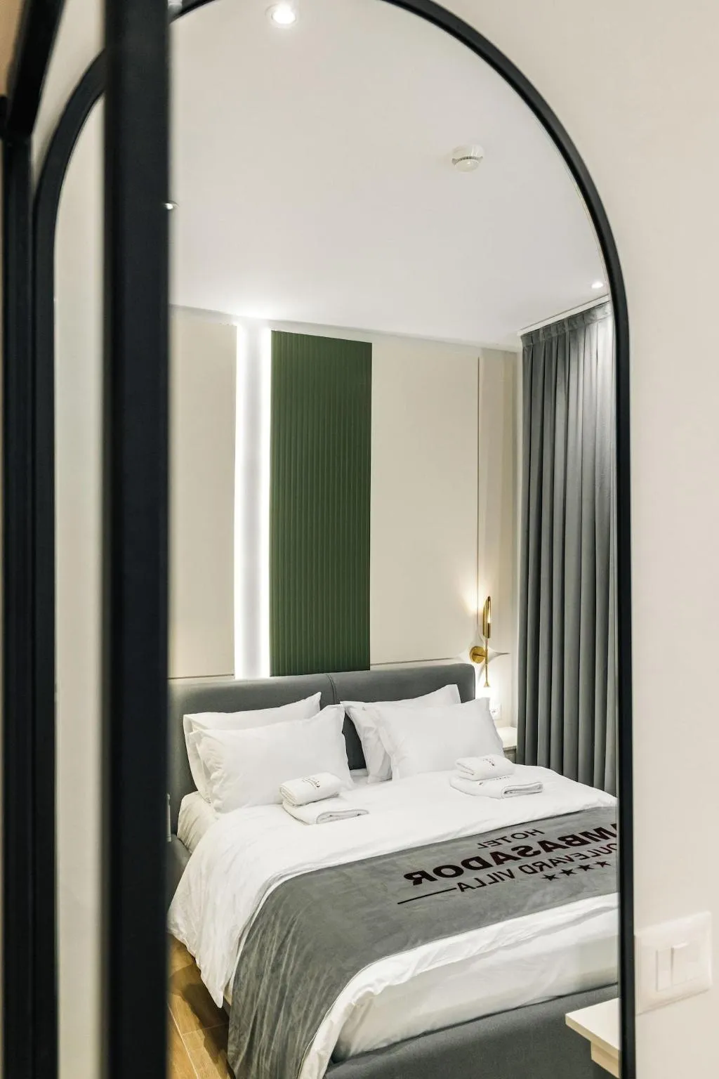 Room, Ambasador Hotel, Durres