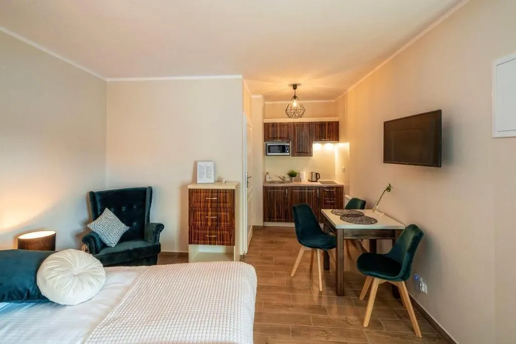 Room, Apartments 17 Szewska, Krakow