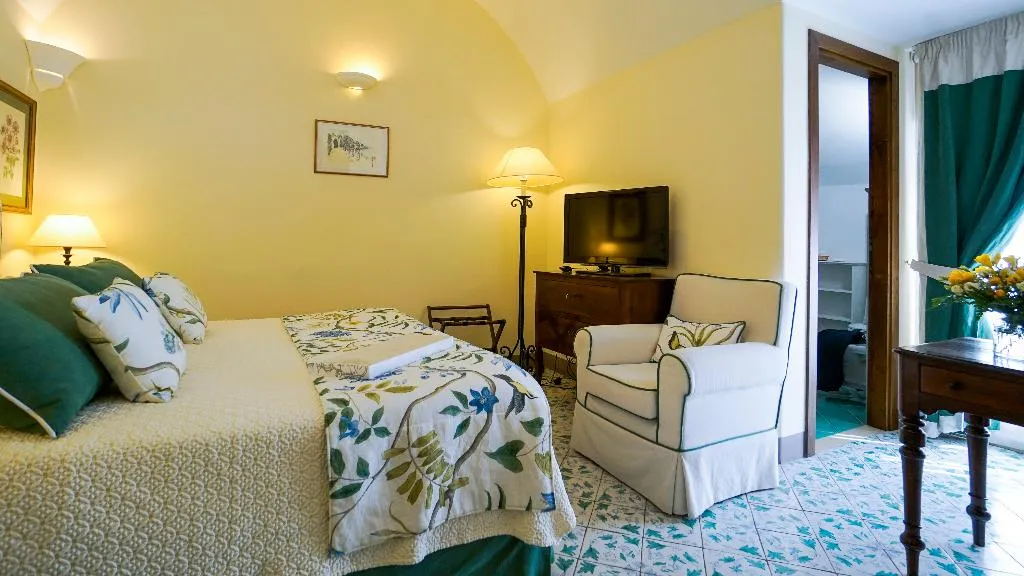 Room, Villa Cimbrone, Naples