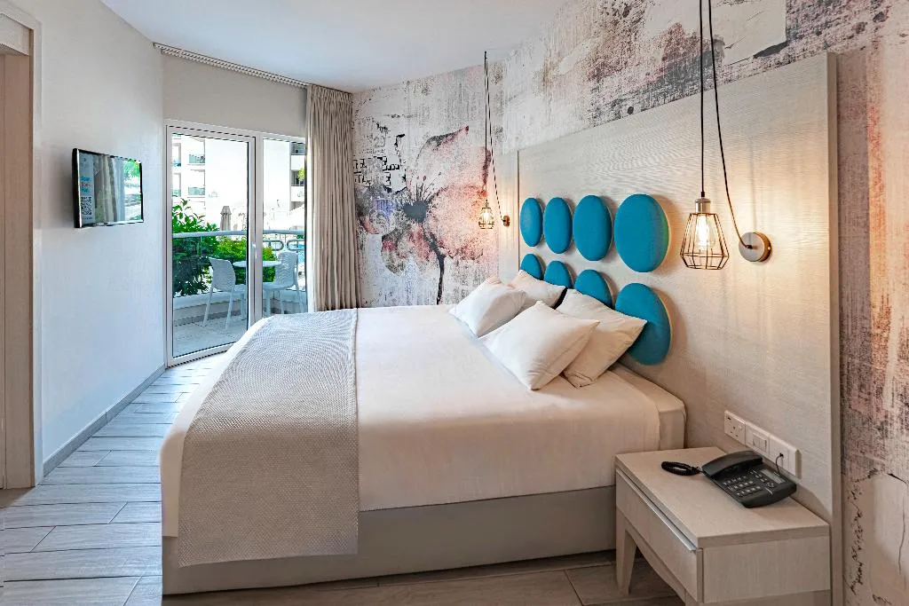 SUITE POOL VIEW ONE BEDROOM Room, Vangelis Hotel & Suites, Cyprus