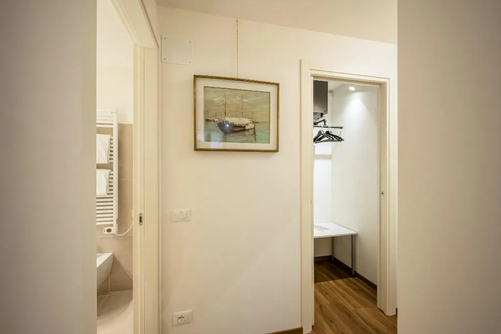 APARTMENT ONE BEDROOM TWO BATHROOMS Room, Palazzo Paruta, Venice