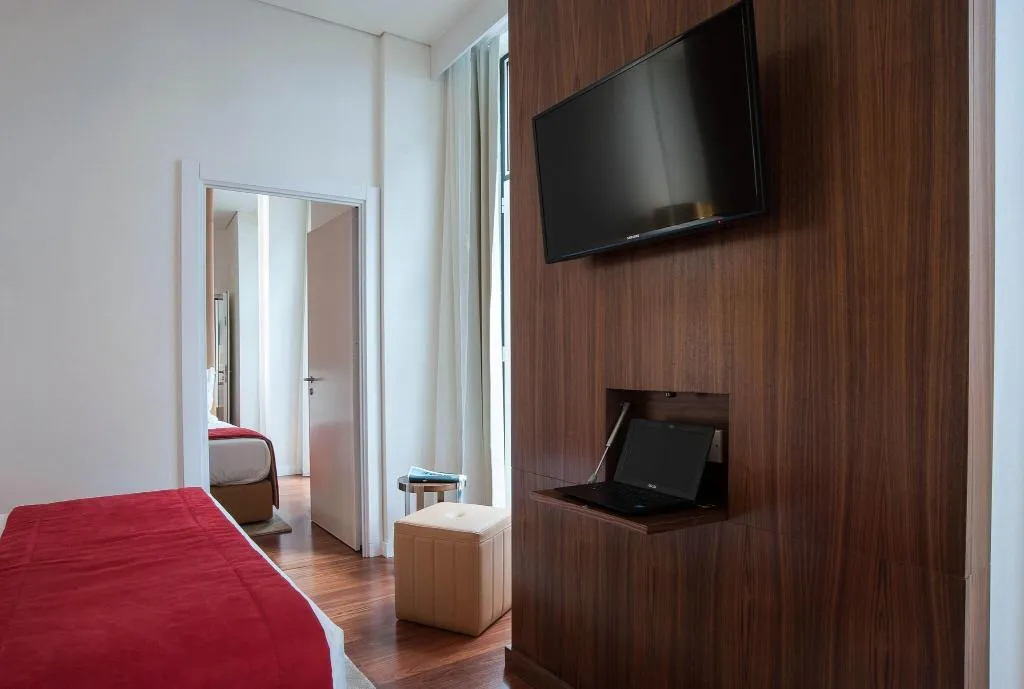 FAMILY ROOM QUEEN SIZE BED Room, The 7 Hotel, Lisbon