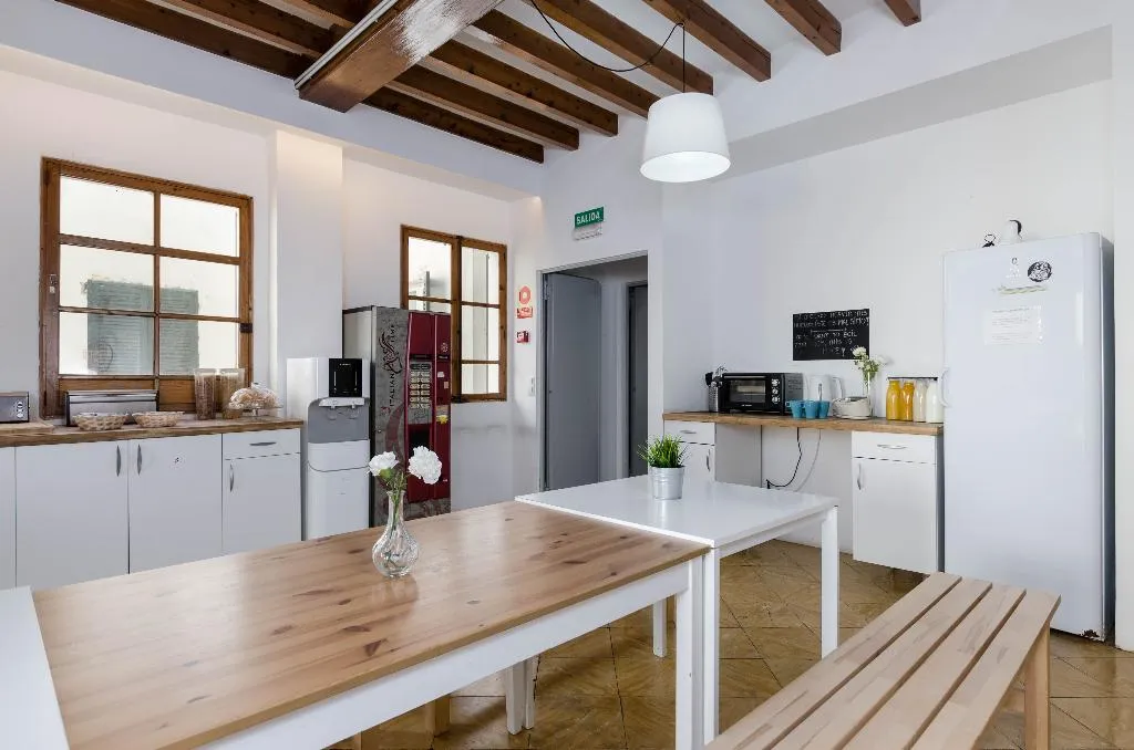 Restaurant, Urban Hostel Palma - Albergue Juvenil, Majorca