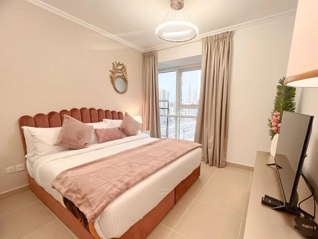 STUDIO DELUXE ONE BED Room, Goldcrest Executive, Dubai