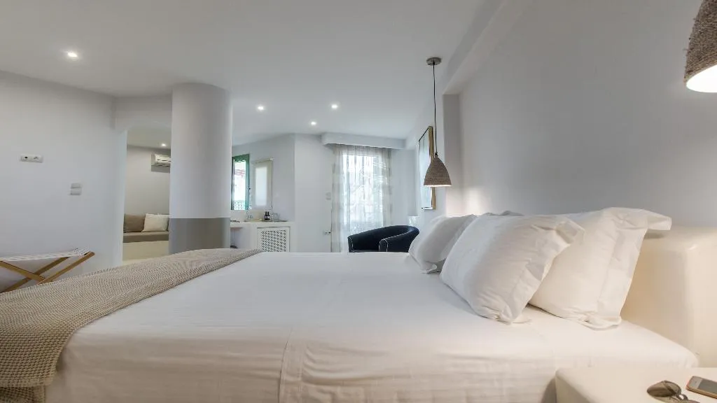 SUITE EXECUTIVE Room, Finikas Hotel Naxos, Mykonos