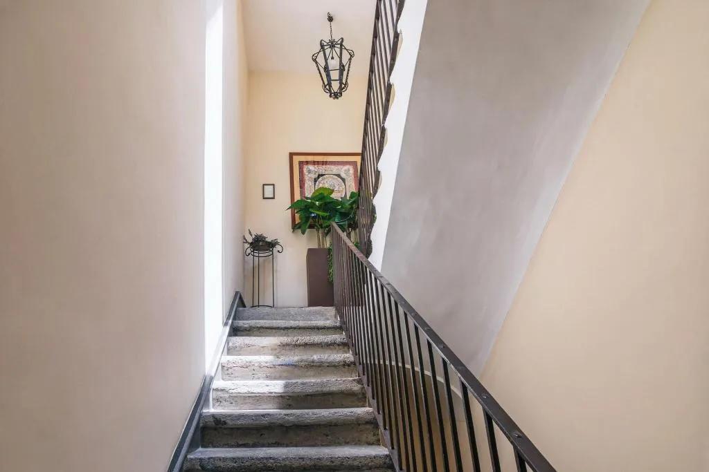 Lobby, Il Convento, Naples