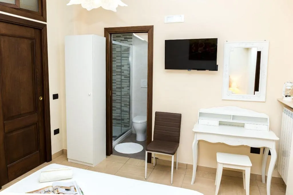 Room, B&B Atrium, Naples