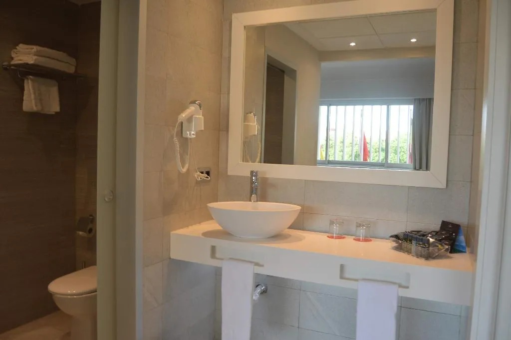 JUNIOR SUITE STANDARD Room, Hotel Chamartin the One, Madrid