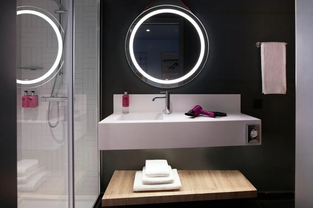 Room, Moxy Athens City, Athens