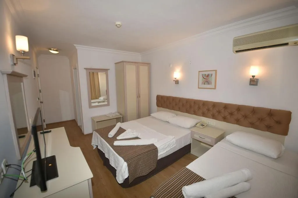 Room, Almena City Hotel, Dalaman