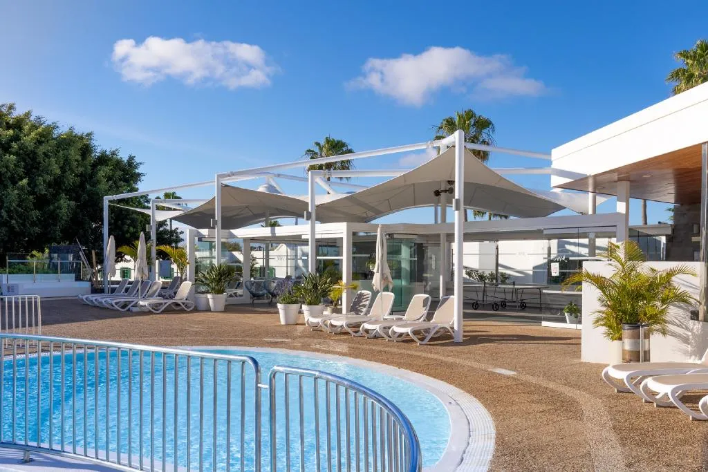 Pool, Hyde Park Lane, Lanzarote