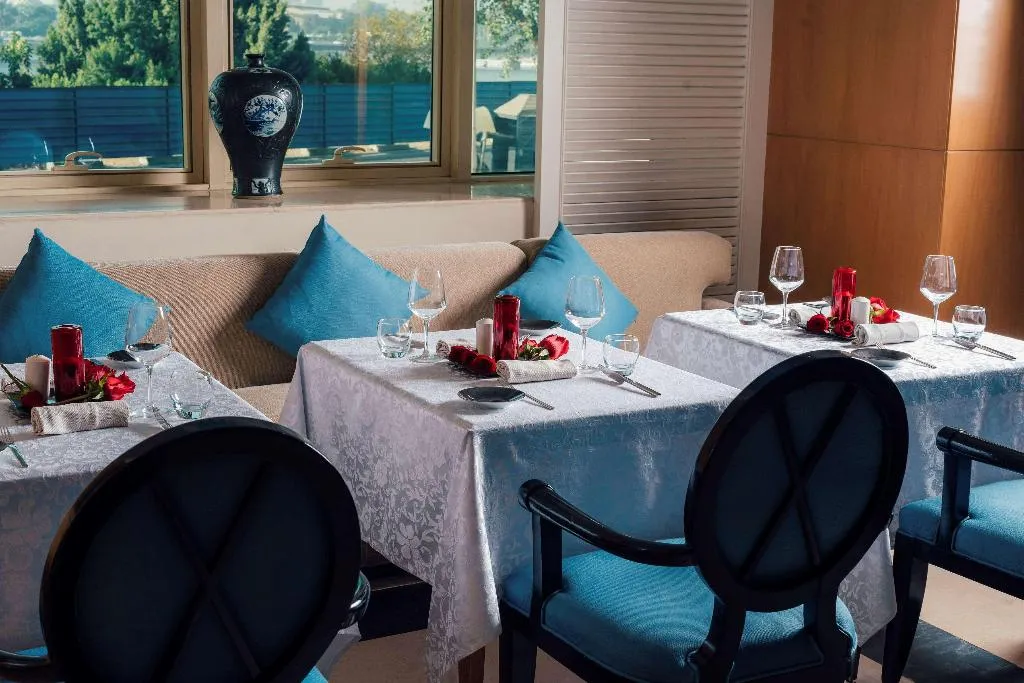 Restaurant, Kempinski Nile Hotel Garden City Cairo, Cairo