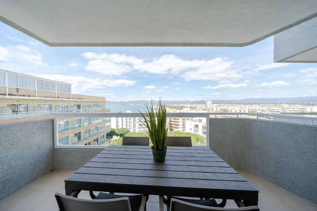 APARTMENT POOL VIEW ONE BEDROOM Room, Rentalmar Blue Beach, Costa Dorada