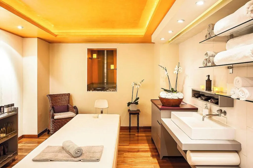 Sports and Entertainment, Grande Bretagne, A Luxury Collection Hotel, Athens
