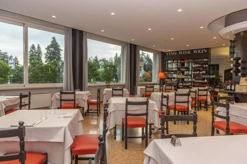 Restaurant, Della Torre, Milan