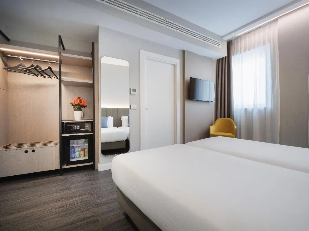 TWIN STANDARD Room, iH Hotels Milano Centrale, Milan