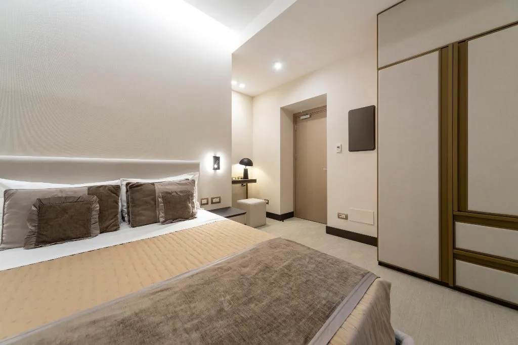 JUNIOR SUITE CLASSIC Room, San Carlo Suite, Rome