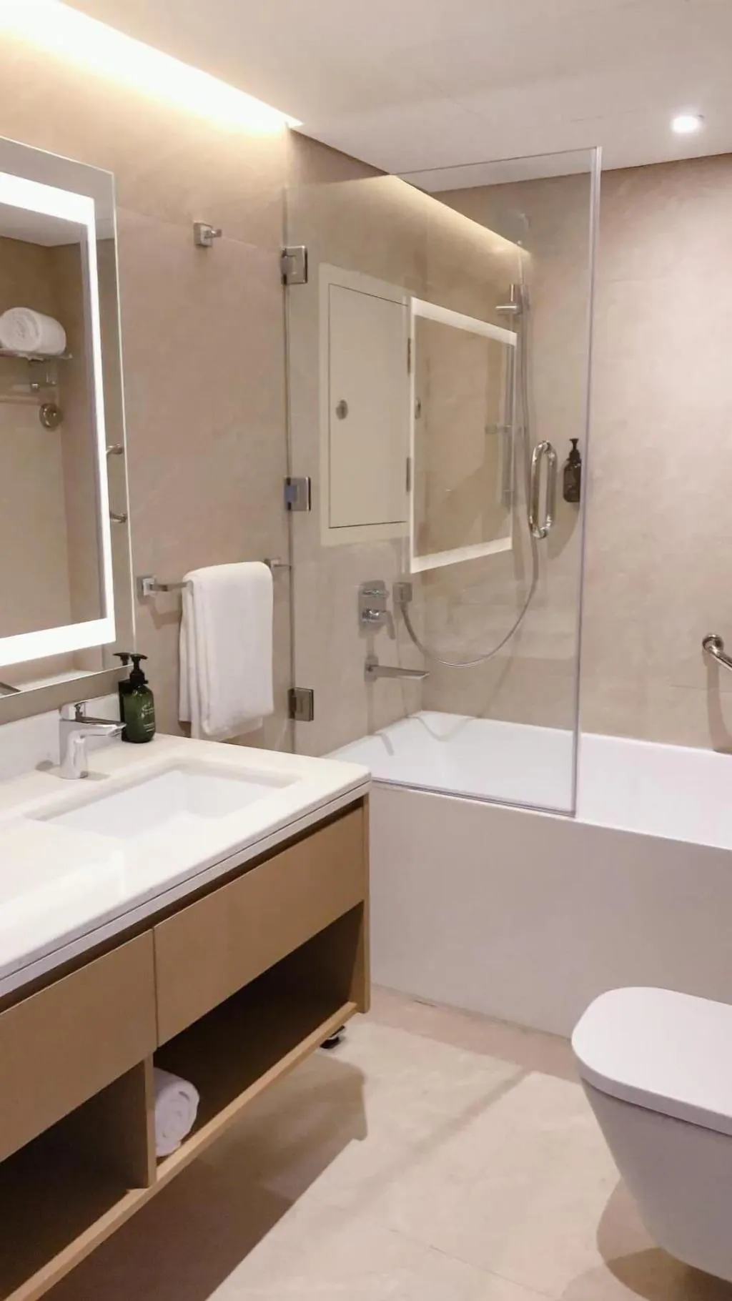 Room, HE Hotel Apartments, Dubai